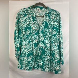 JM Collection 100% linen blouse in turquoise and white patter. 3/4 sleeves.